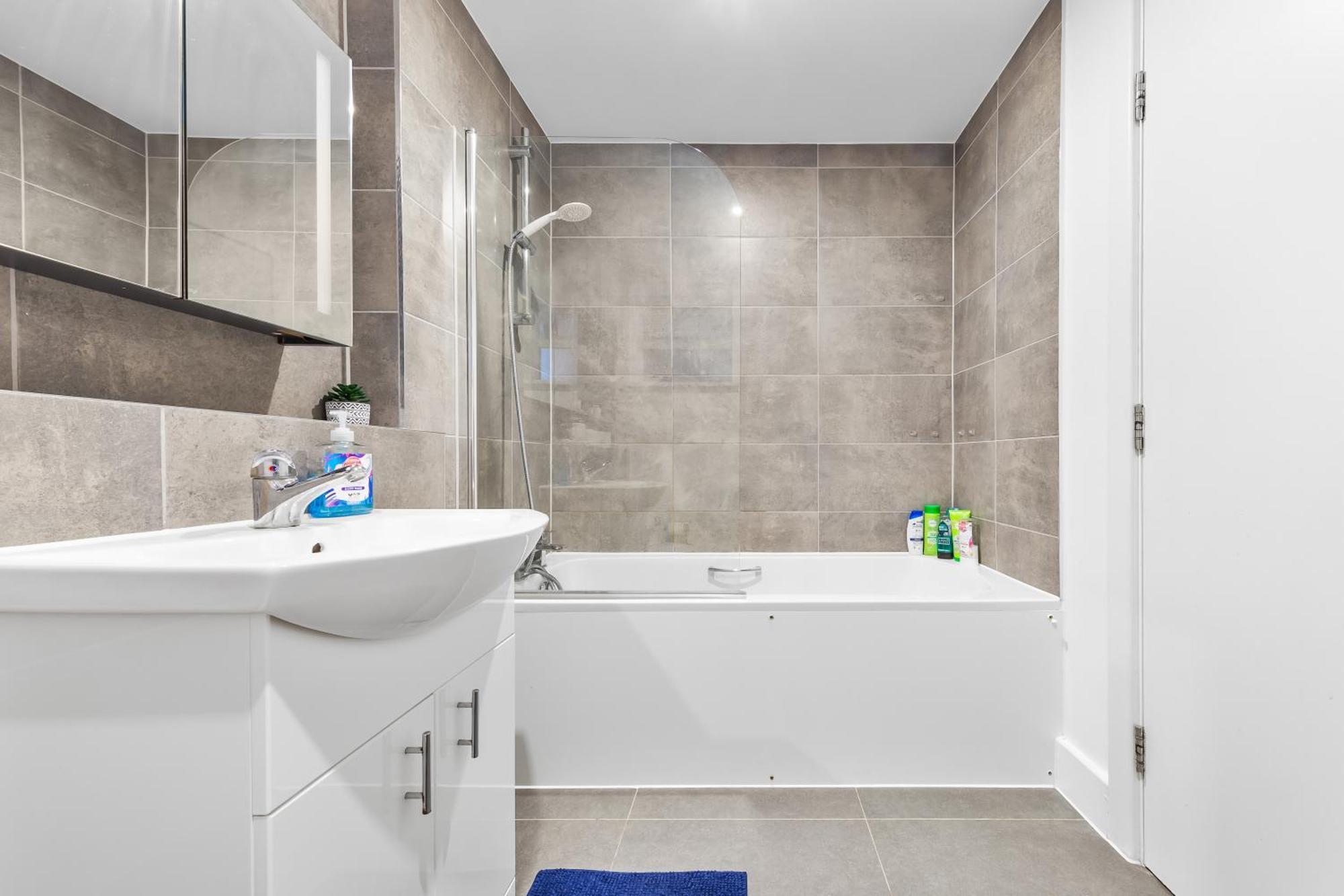 Central London Two Bedroom Serviced Apartment - Nine Elms Luxury Stay - Vauxhall & Westminster Екстериор снимка